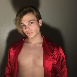 Meet your Posher, Maximos